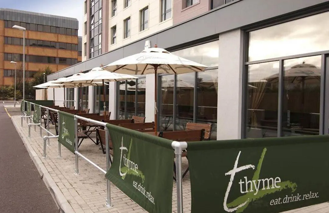 Premier Inn London Gatwick Manor Royal-1