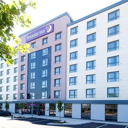 Premier Inn London Gatwick Manor Royal-2