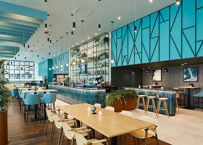 Courtyard By Marriott London Gatwick Airport Hotel